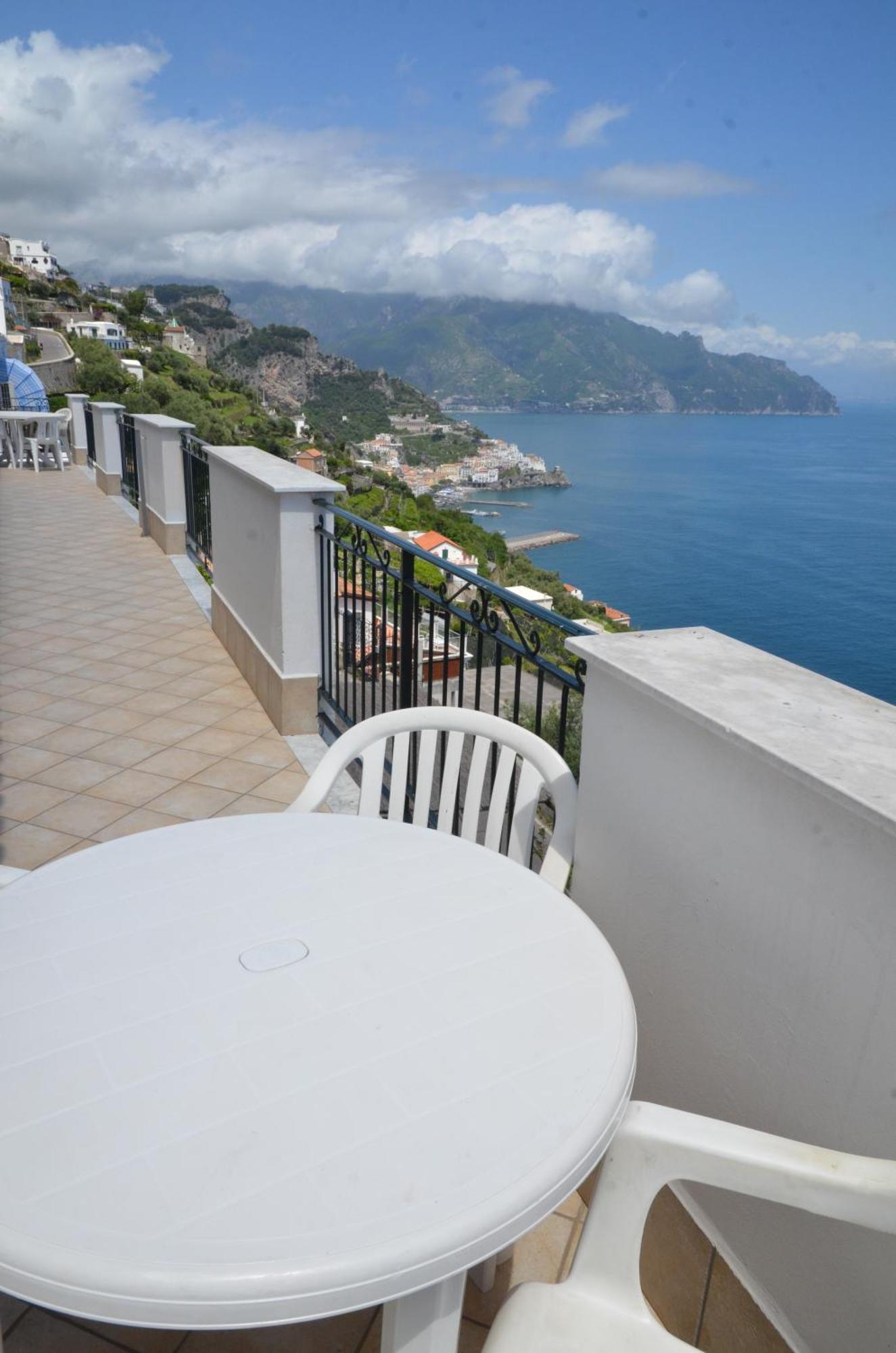 الشقق الفندقية Amalfi Hills الغرفة الصورة